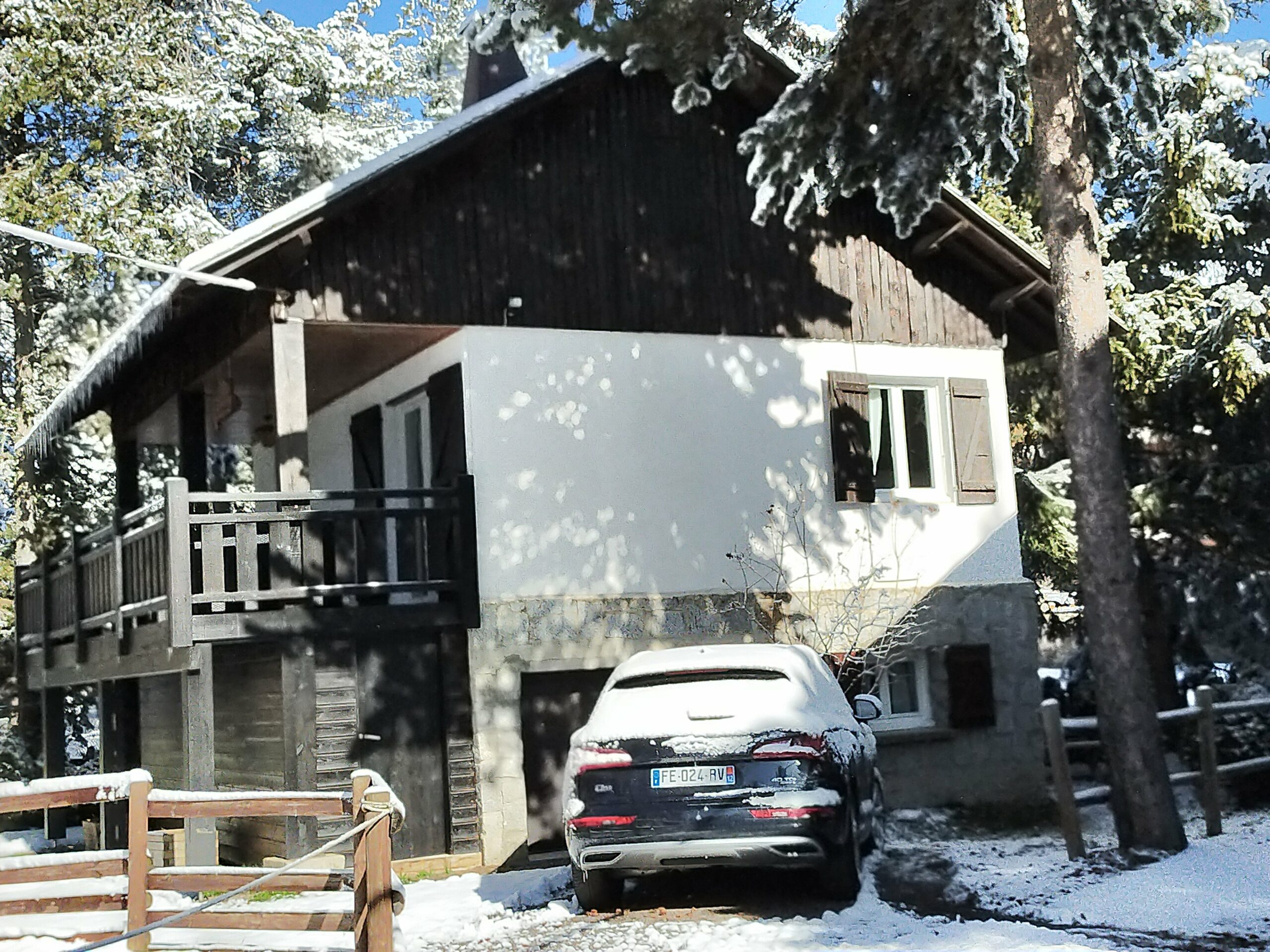 Chalet L'Ecureuil sous la neige
